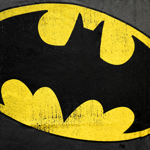 CLOSE-UP 1 - Batman T-shirt